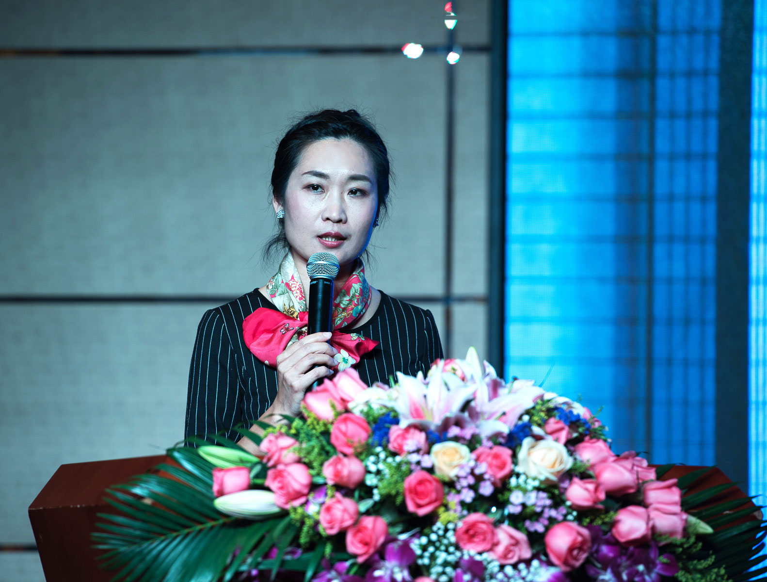 杨总照片web.jpg 杨总照片web.jpg