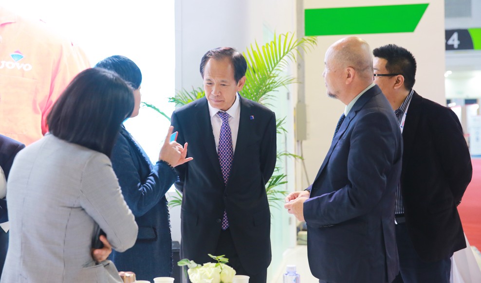 张总web.jpg 张总web.jpg